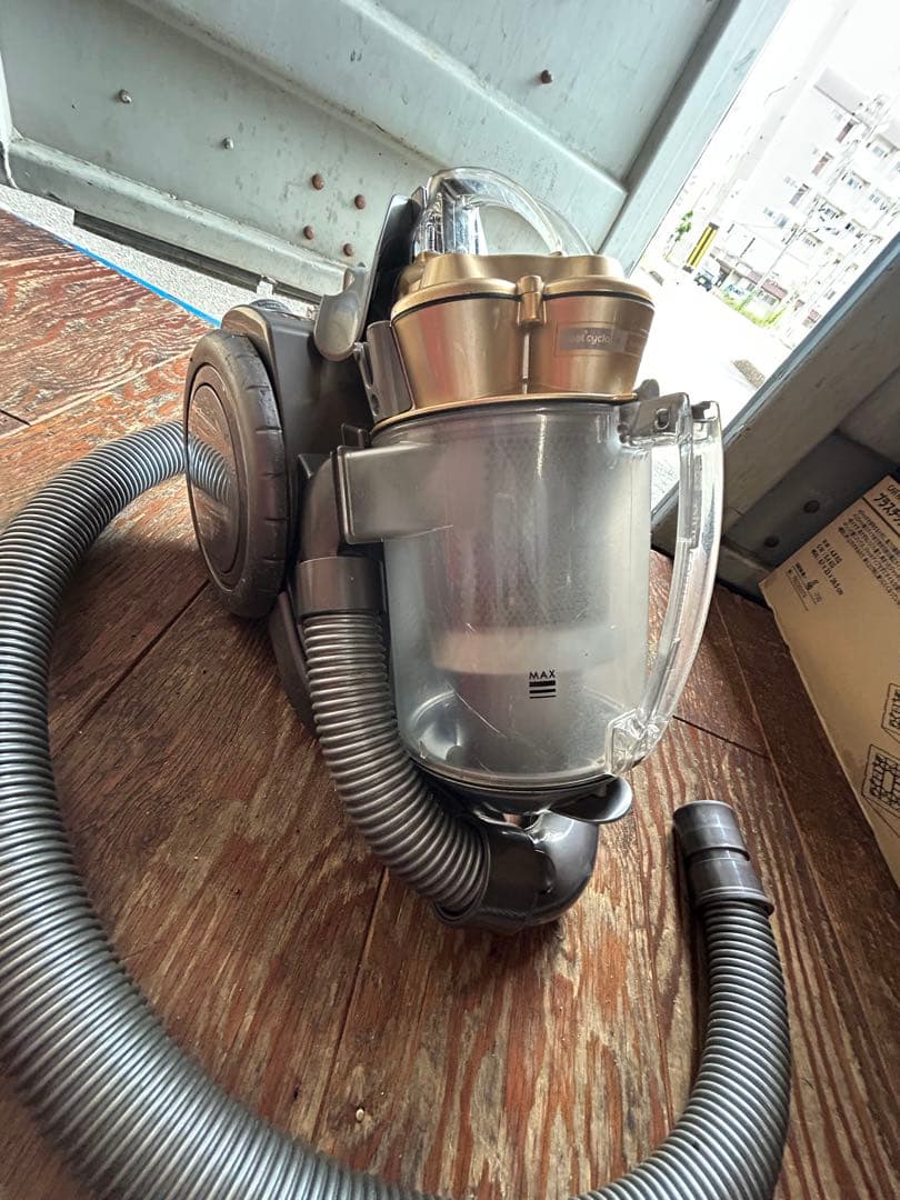 ダイソン掃除機 サイクロン式 グレー