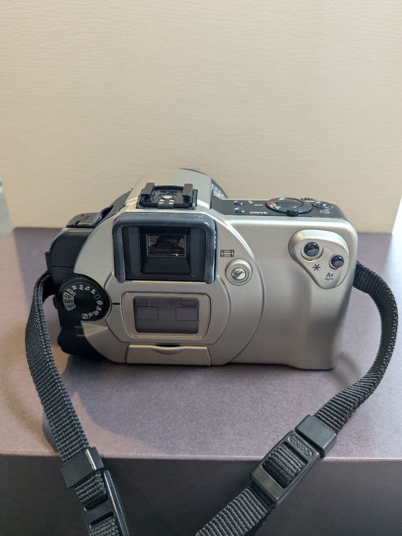 Canon一眼レフカメラEOS IXE、35-80mmレンズ付き良品保証書あり