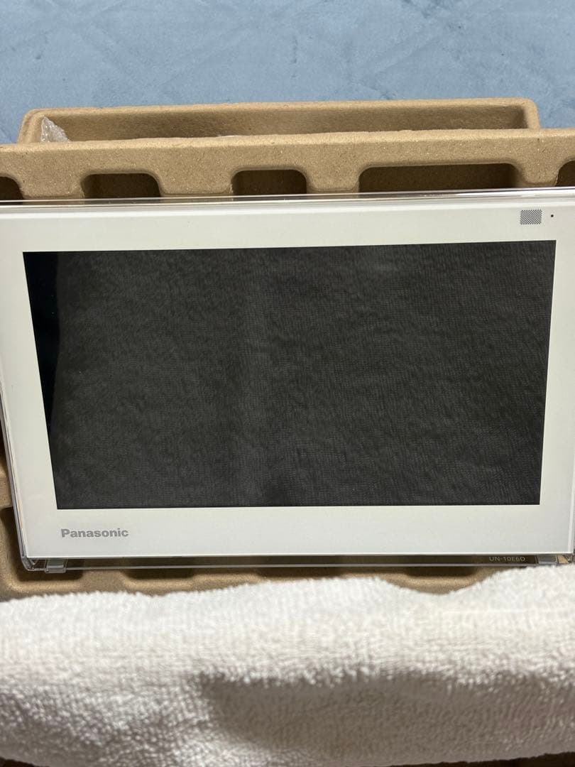 Panasonic UN-10E6-W 10インチポータブルテレビ VIERA