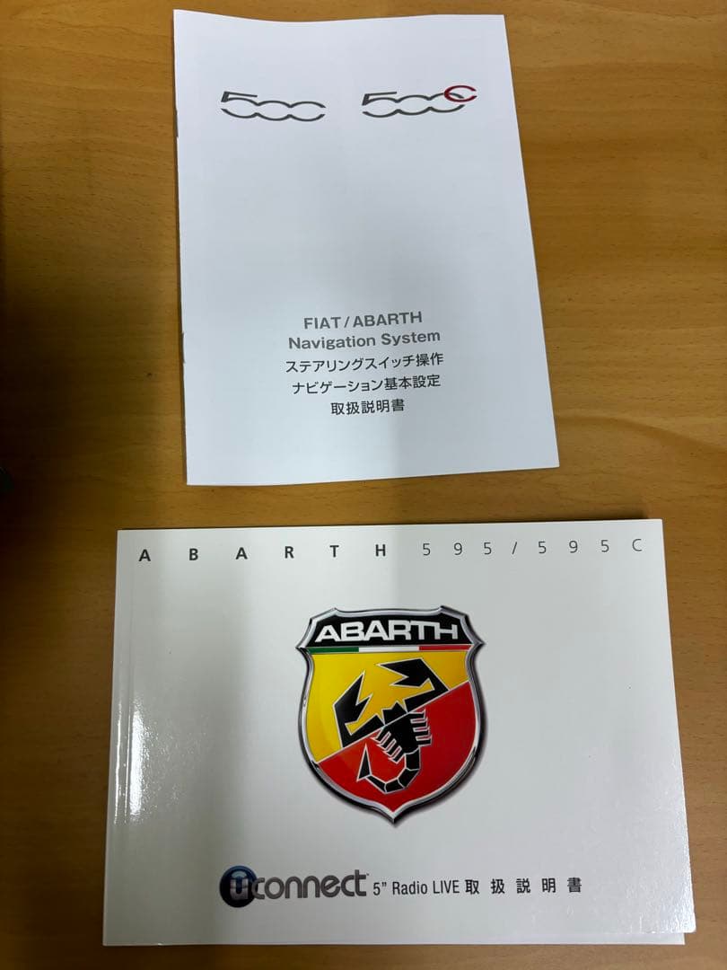 ABARTH 595 新車取り外し　純正オーディオ