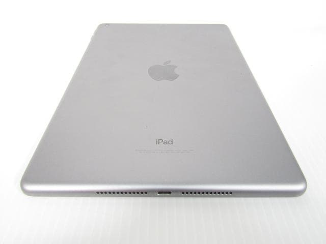 Apple iPad A1893 第6世代 128GB シルバー 中古