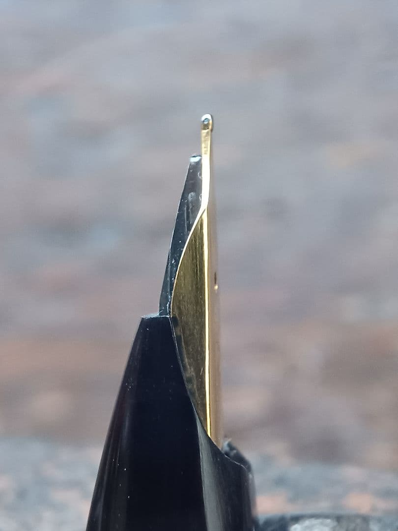 【メンテ済み】プラチナ　万年筆　唐草　18K　中字　美品　希少モデル
