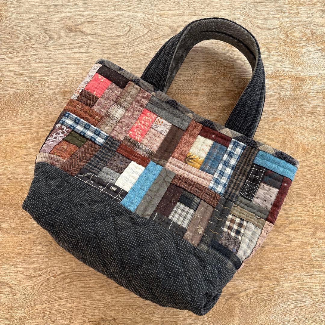 パッチワークキルト　ログキャビンのトートバック　ハンドメイド