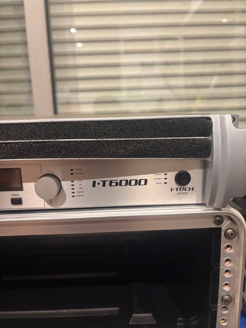 AMCRON IT6000 パワーアンプ
