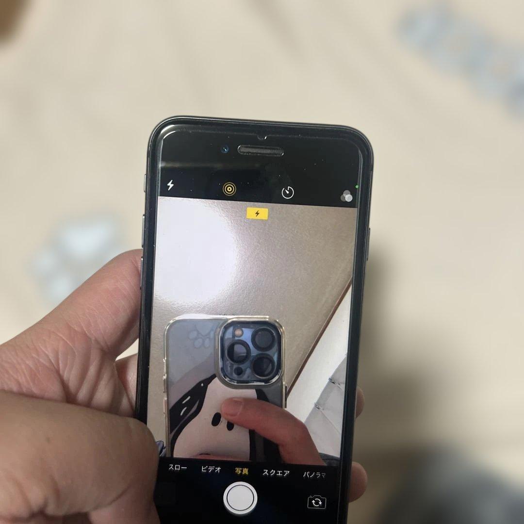 iPhone 8 64GB 美品