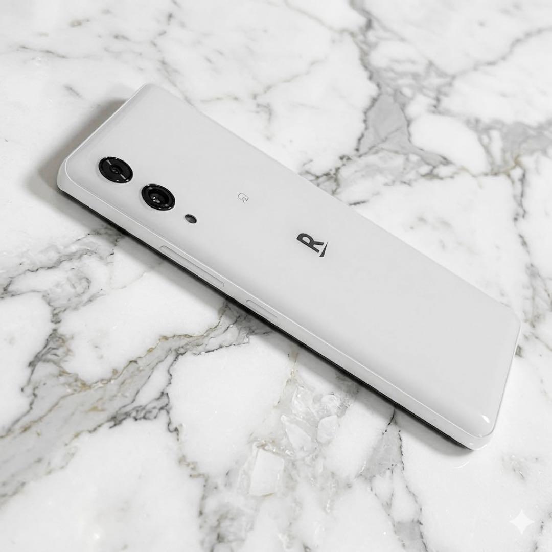 RAKUTEN HAND 5G 楽天ハンド5G