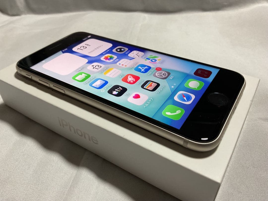 iPhoneSE3世代64G スターライトBT97%