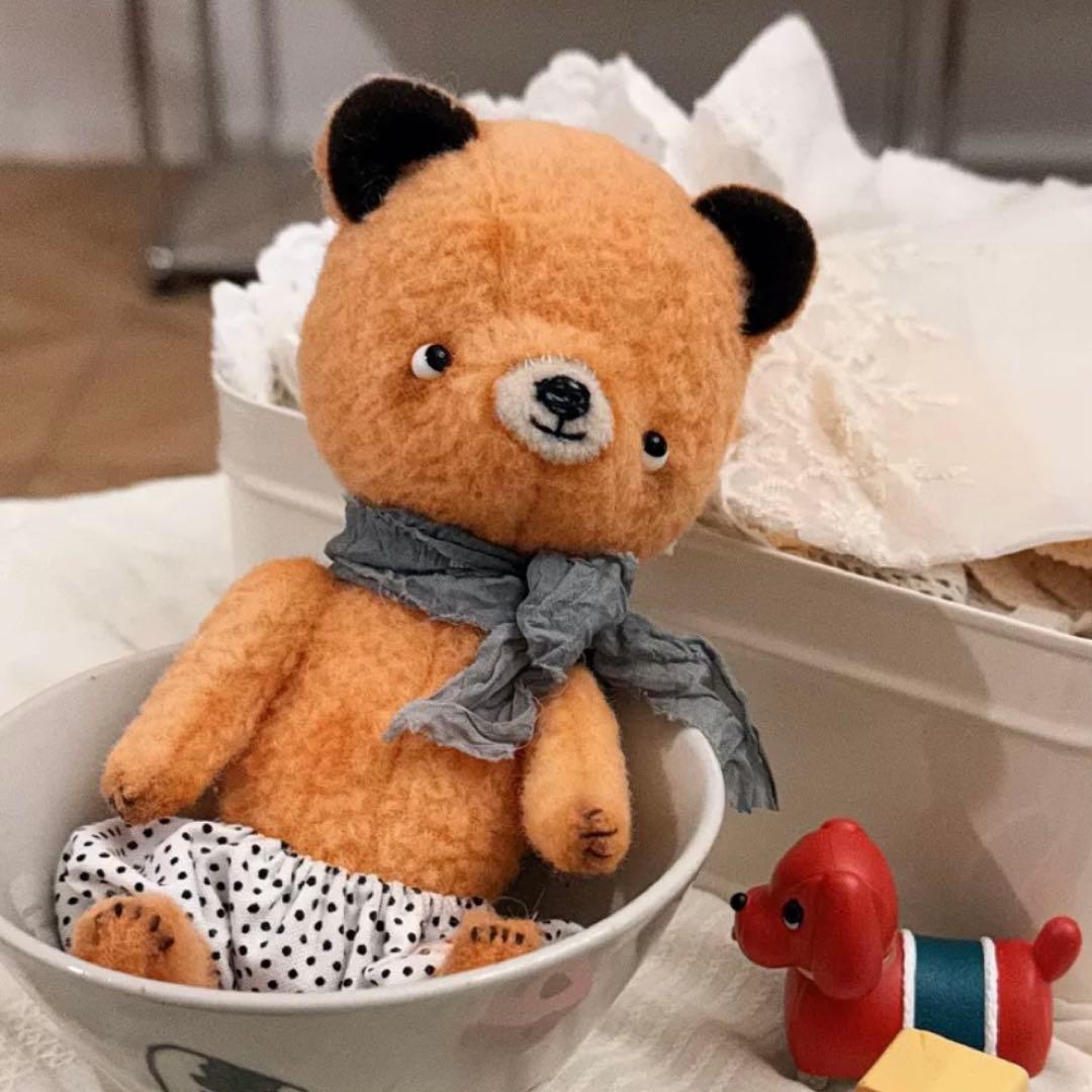 元気な黒耳仔熊 ぬいぐるみ アーティストベア 海外作家 ハンドメイド テディベア