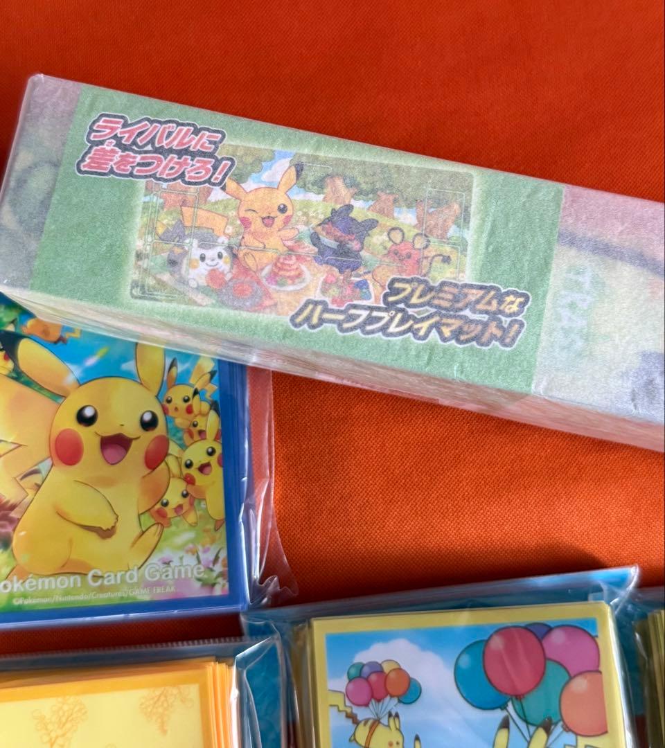 ポケモンカードゲーム ピカチュウ スリーブ　プレイマット　デッキケース