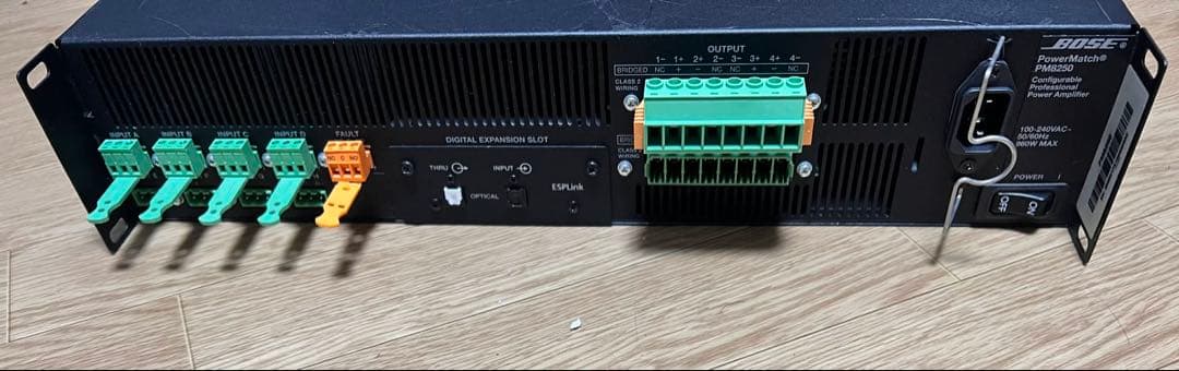BOSE PM8250パワーアンプ 最大出力:2000W 動作確認済み