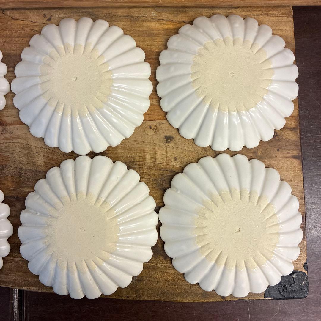 mikuuuuu☆新品　陶器　陶芸作家　輪花皿9枚　554