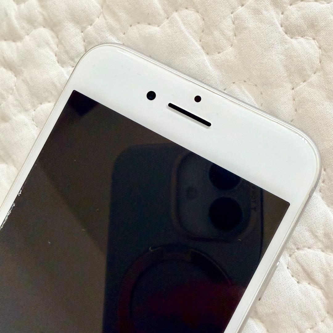 iPhone8 64GB シルバー