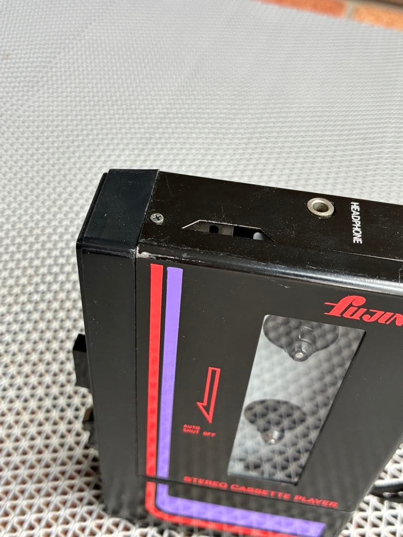 動作品 fujino MODEL F-1 カセットプレーヤー　ヘッドホン付属です