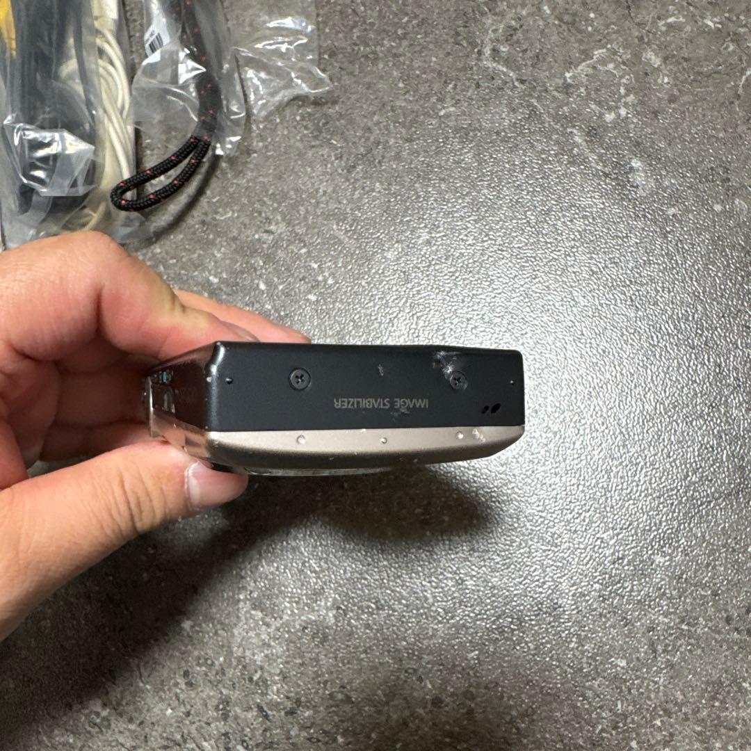 【動作OK】Canon IXY 10S シルバー 付属品完備 デジカメ