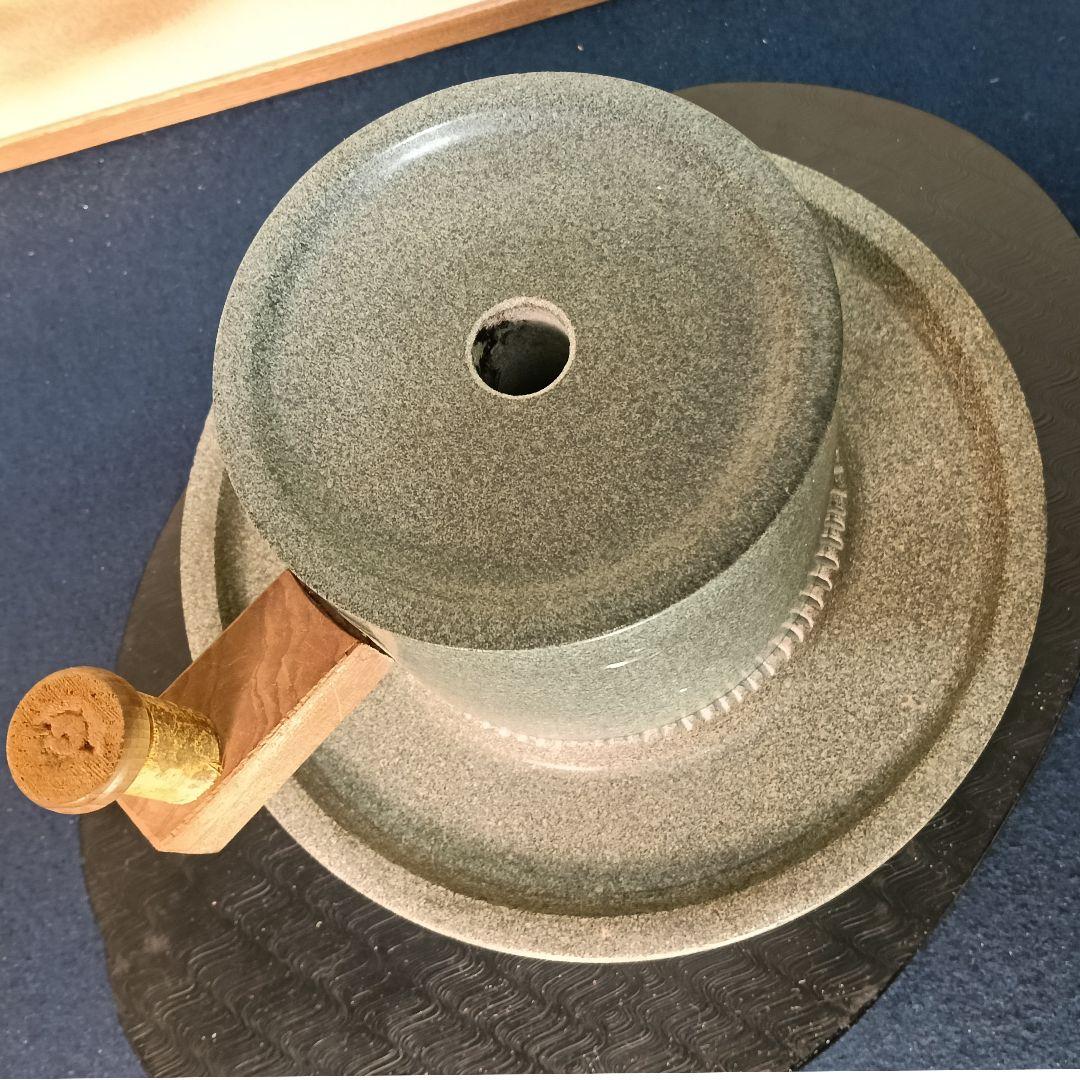 AP50 石臼 手挽き 茶臼 茶挽 粉挽臼 手動 石製抹茶臼 7.5kg 茶道具