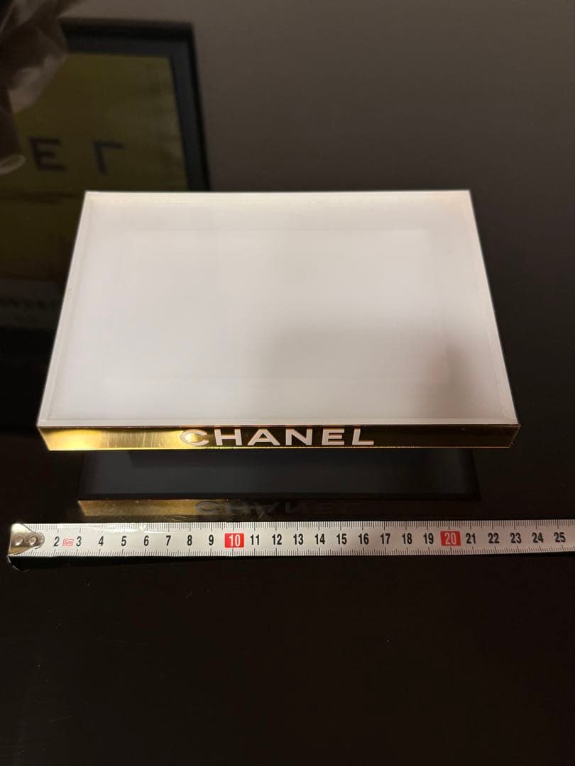 CHANEL ホワイトトレイ