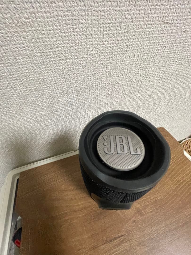 Jbl charge 4 ブラック