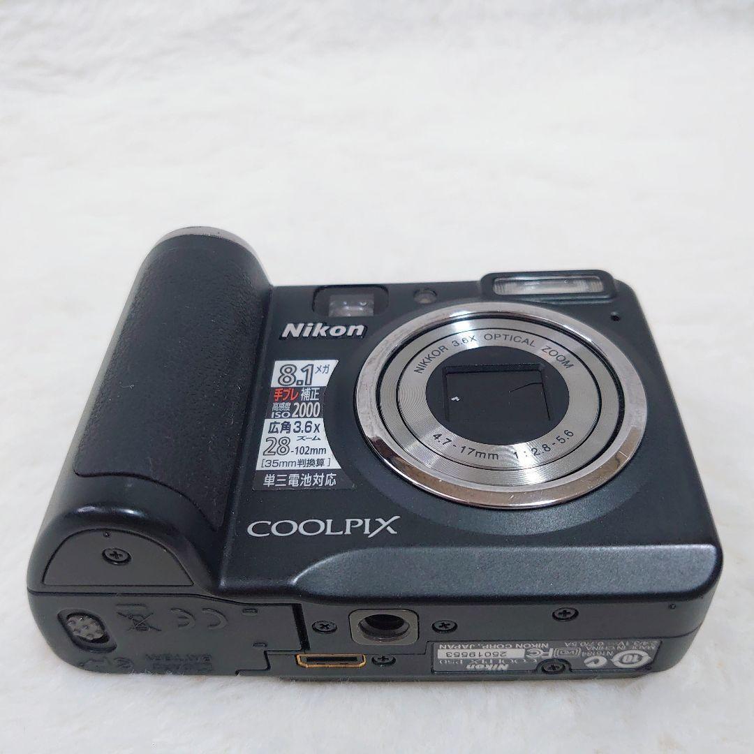 ✨美品✨Nikon COOLPIX P50 ブラック 単3電池駆動 デジカメ