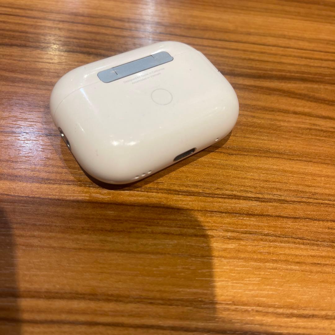 Apple AirPods Pro 第2世代　USB-C ケース ケア＋ケース
