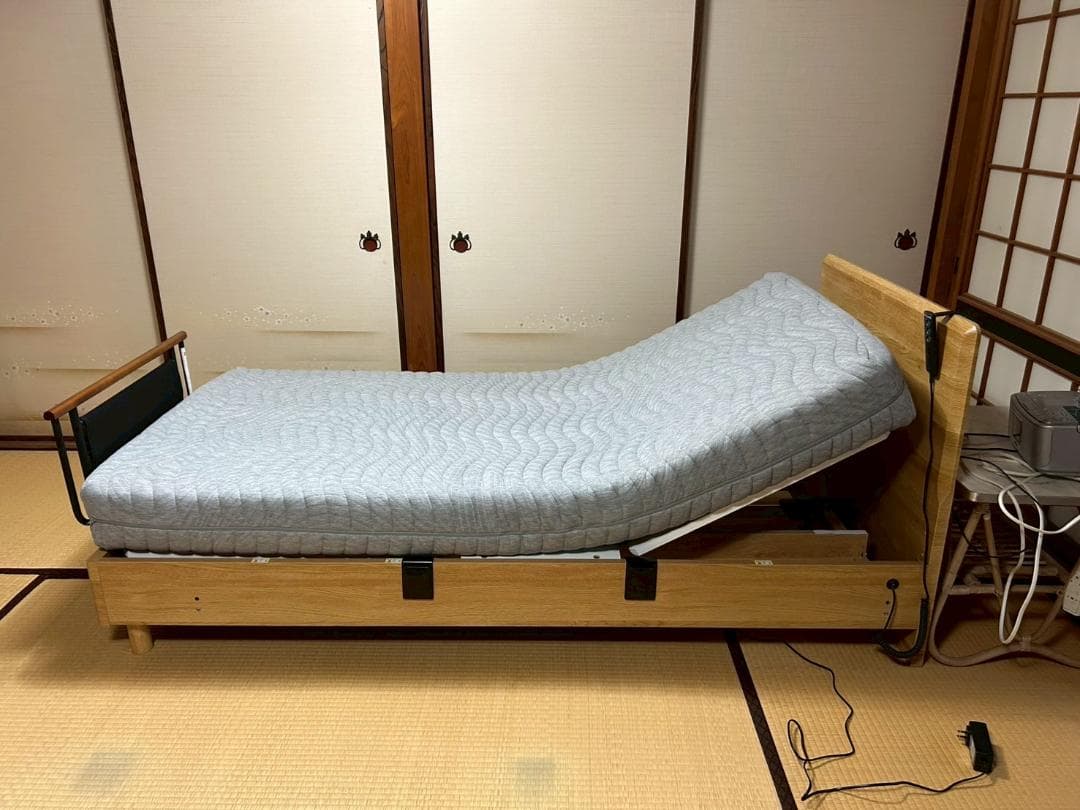 美品　ニトリ　電動シングルベッド　２モーター　1か月のみ使用