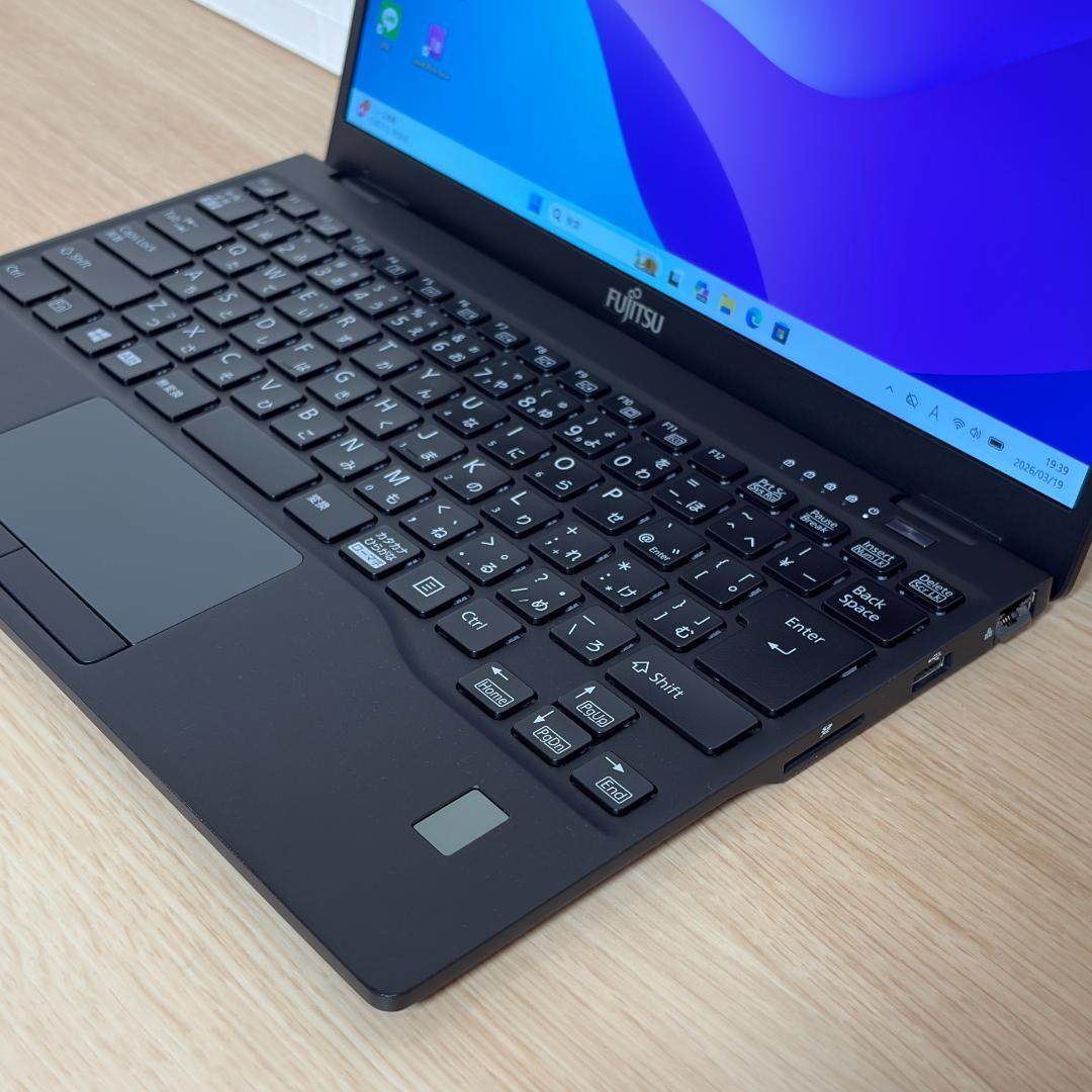 富士通　11世代i5　美品　LTE対応　ノートパソコン　Windows11　32