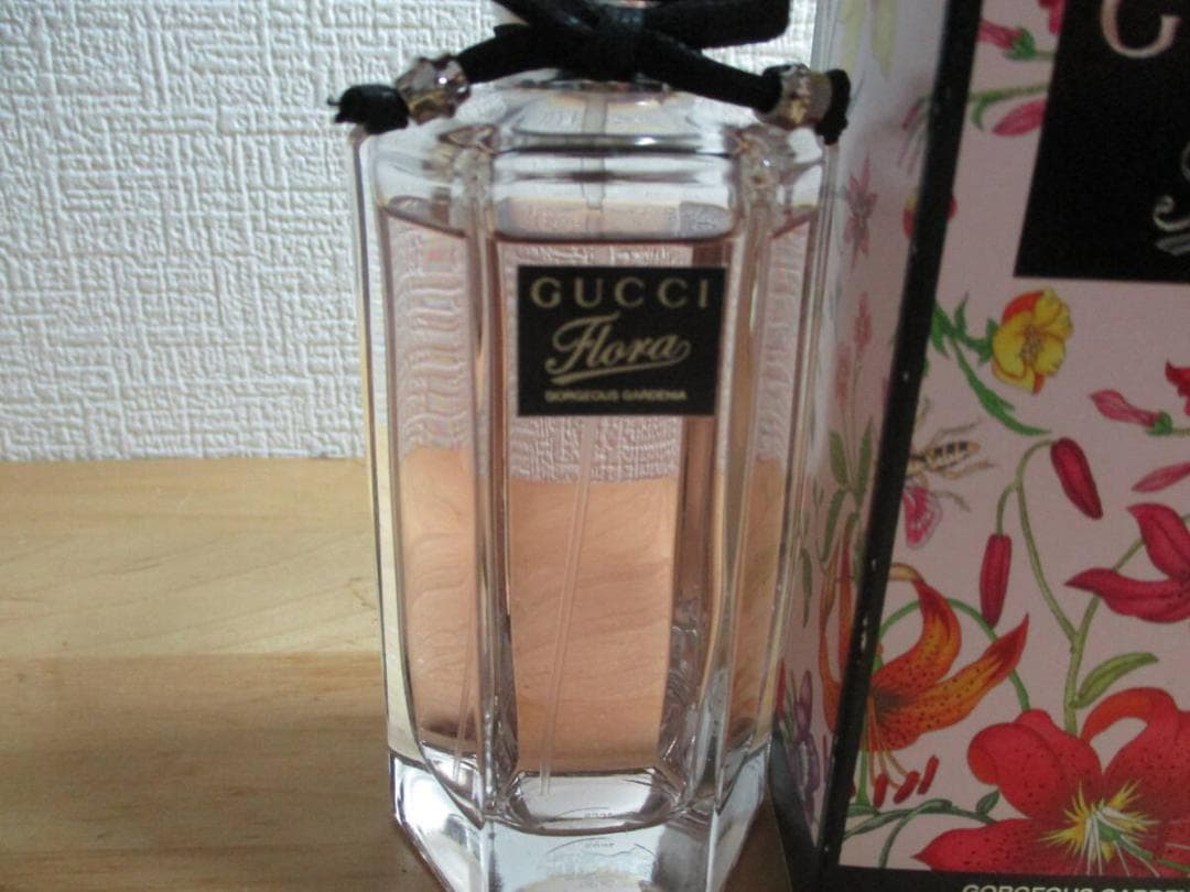 グッチ　ゴージャスガーデニア　１００ｍｌ　ＥＤＴ　ほぼ未使用品