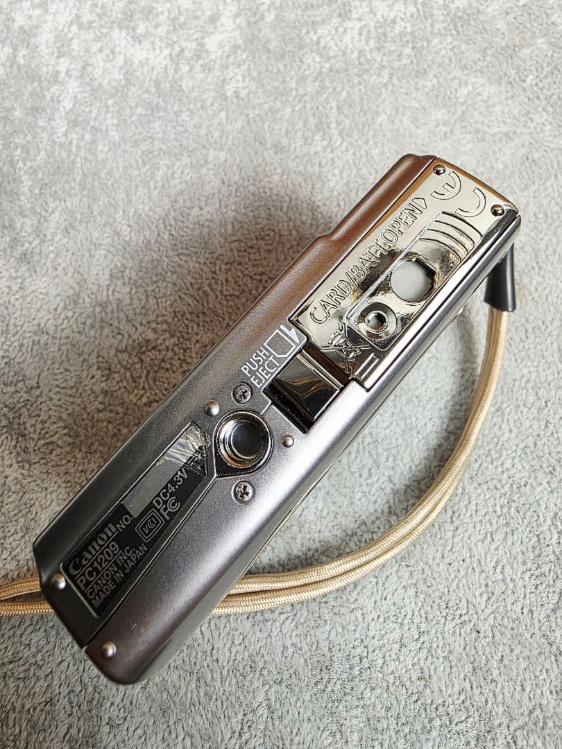 Z86 Canon IXY DIGITAL 900 IS 本体と付属品