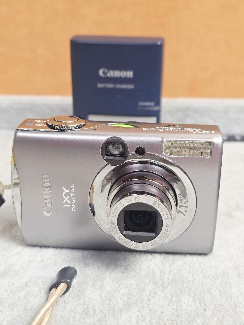 Z86 Canon IXY DIGITAL 900 IS 本体と付属品