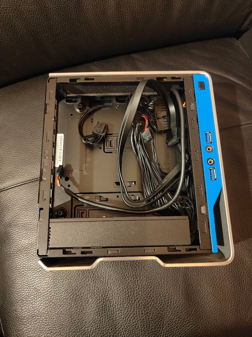 IN WIN CHOPIN Mini-ITX 自作PCケース 150w電源内蔵