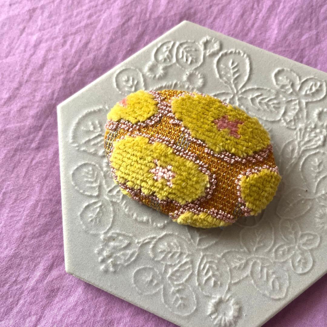 ①18ミナペルホネン ハンドメイド ブローチアクセサリー ヘアアクセサリー