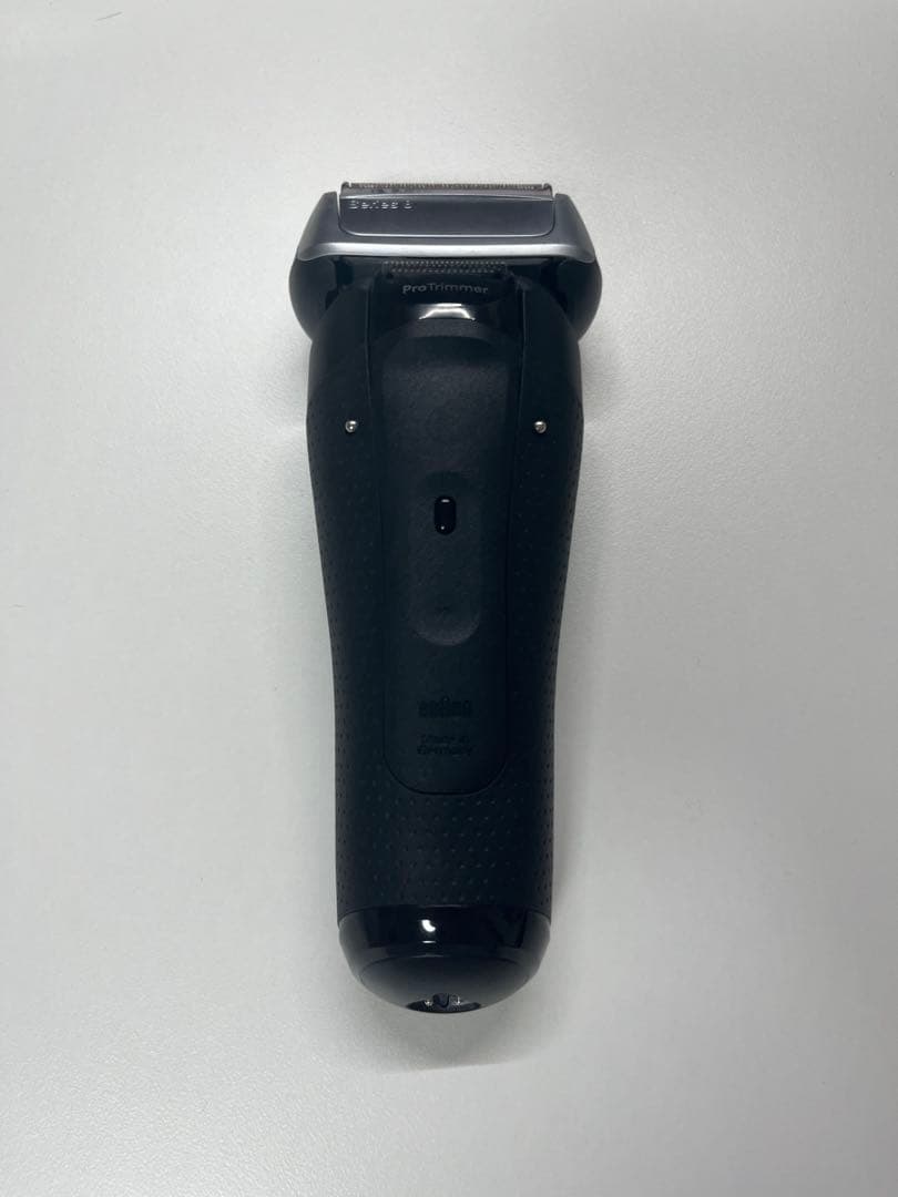 BRAUN シリーズ8 8560cc 洗浄機付き