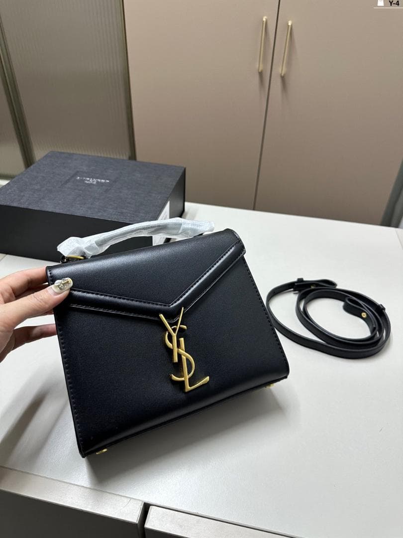 サンローラン【SAINT LAURENT】 カサンドラトップハンドルバッグ