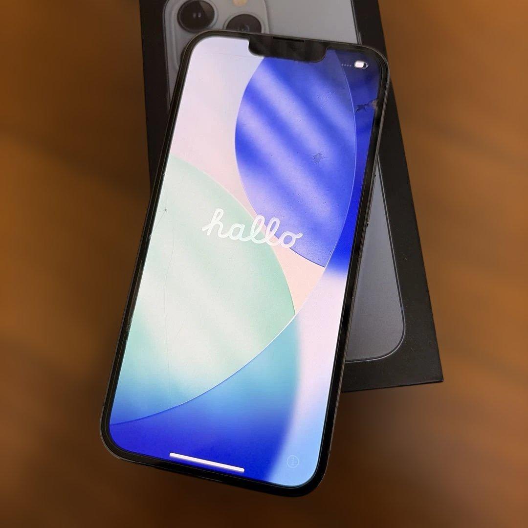 Apple iPhone 13 Pro 本体