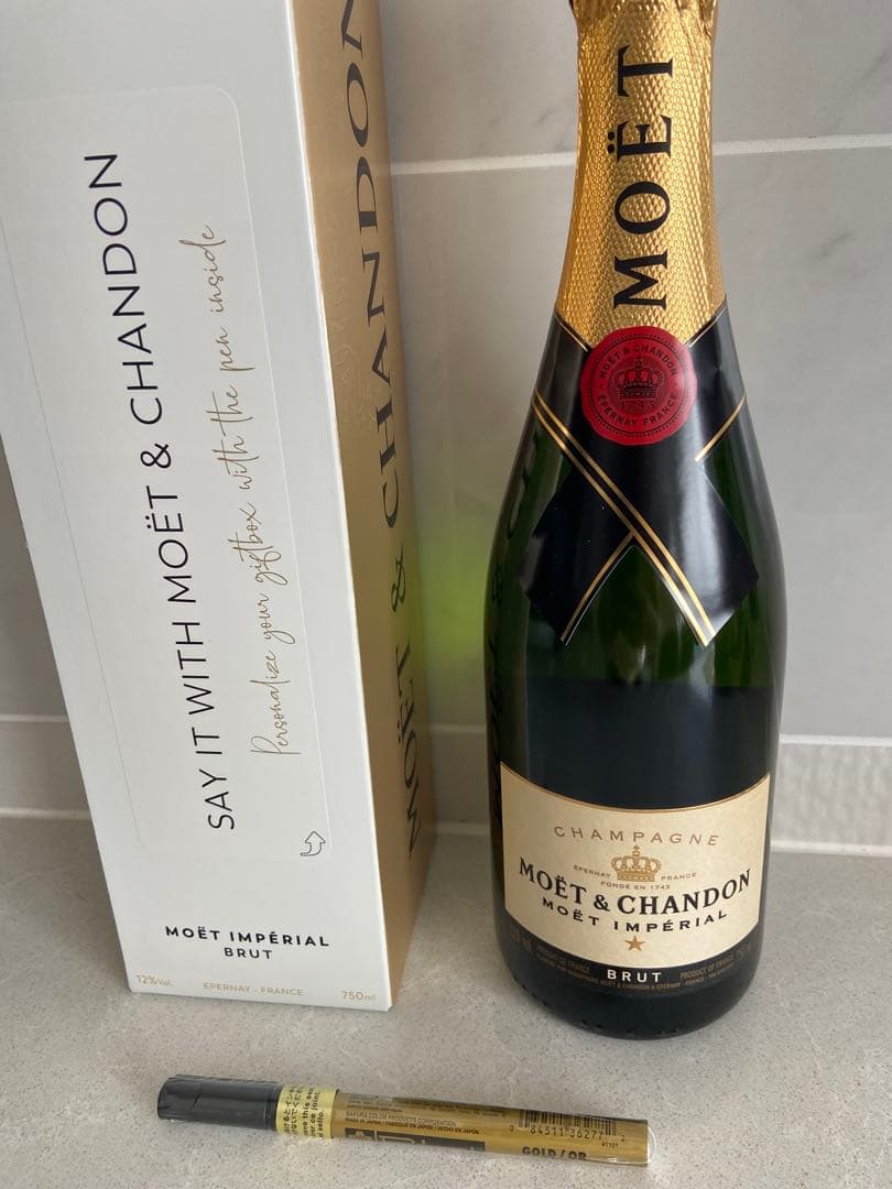 MOËT & CHANDON 750ml モエシャンドン　ペン付き