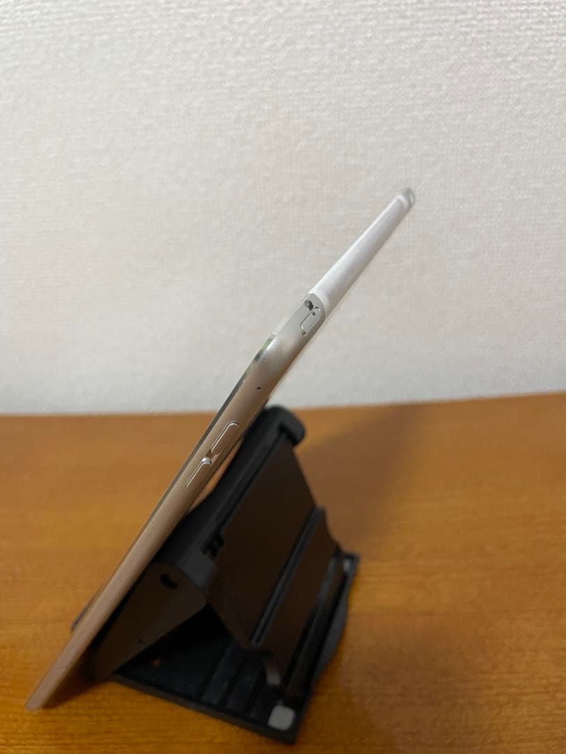 iPad Mini 4 (7.9インチ) 32GB SIM フリー