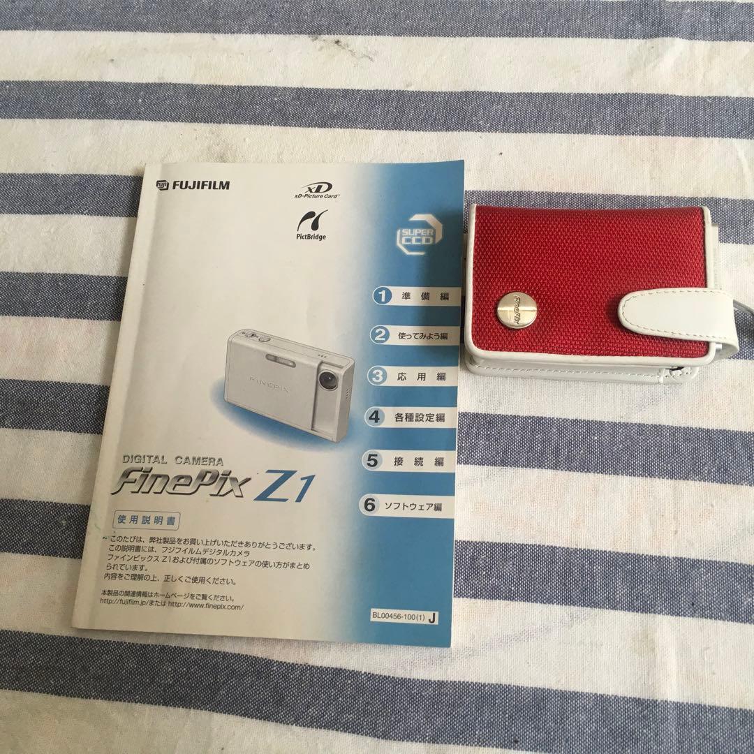 値下げ　 美品　Fujifilm FinePix Z1 レッド ケース付き