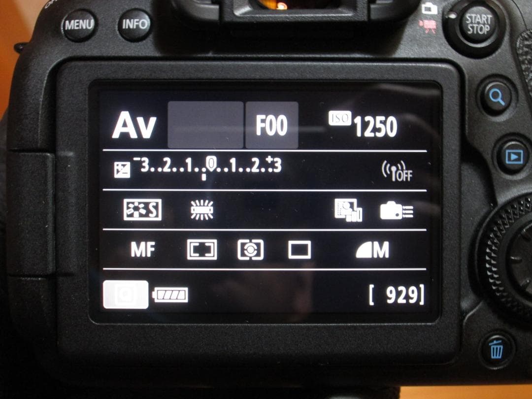 キャノン Canon EOS 6D MARK II デジタル一眼カメラ 元箱付