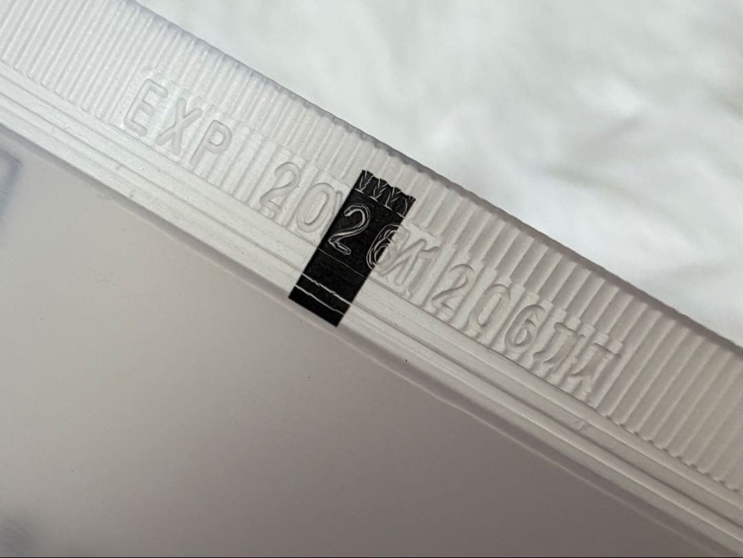 メディキューブ　AGE-R EMSダーマショット小顔美顔器