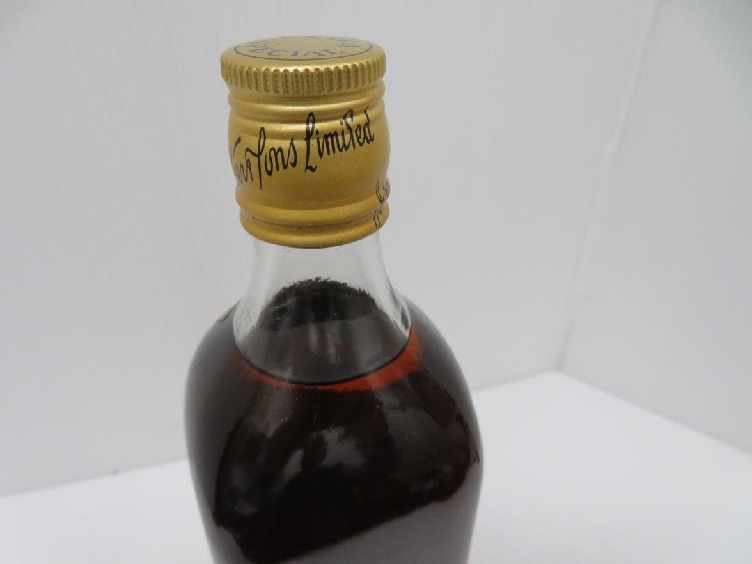 古酒　ジョニーウォーカー　4/5Quart　86.8Proof　未開栓　　165