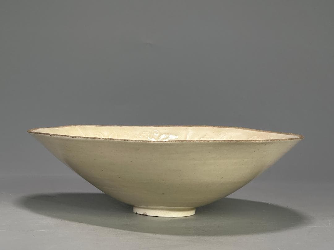 A4S15　中国美術　定窯　白磁刻花卉文鉢　茶碗　時代物　唐物　宋時代