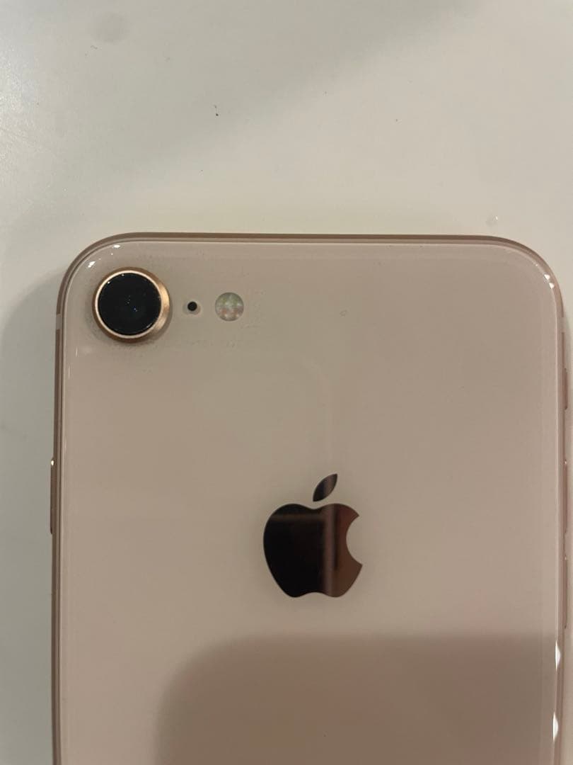 Apple iPhone 8 ゴールド 73%バッテリー