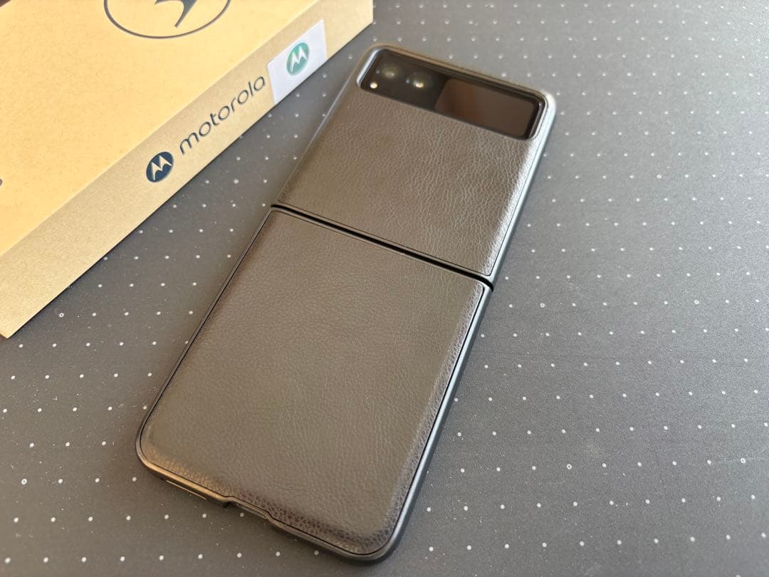 motorola razr40 セージグリーン レザー調カバー付き