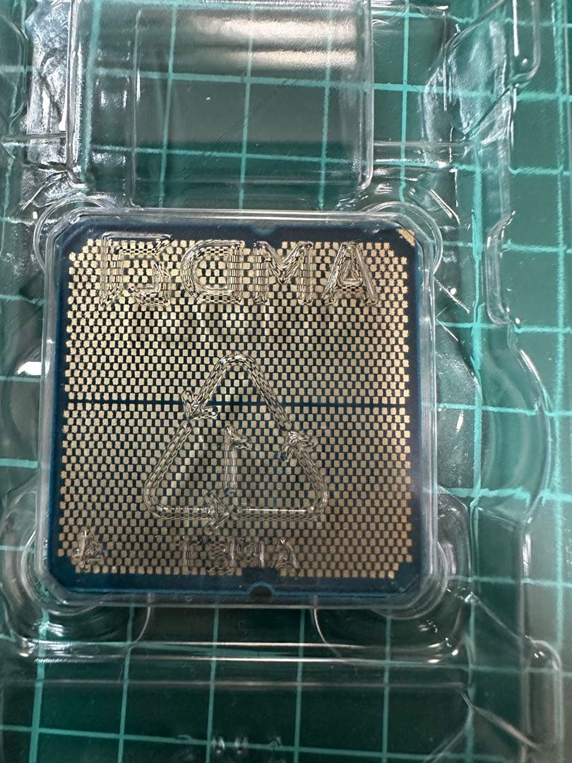 新品未使用　AMD Ryzen 7 9700X CPU バルク