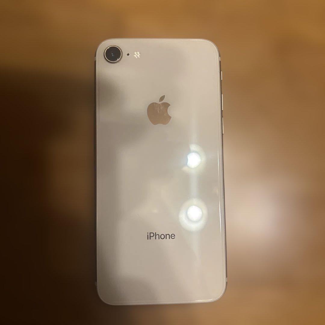 m*a様 Apple iPhone 8 ゴールド