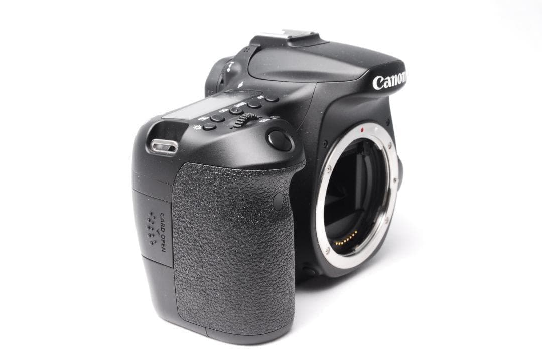 【新品級】Canon EOS 70D デジタル一眼レフ Wi-Fi付き 人気機種