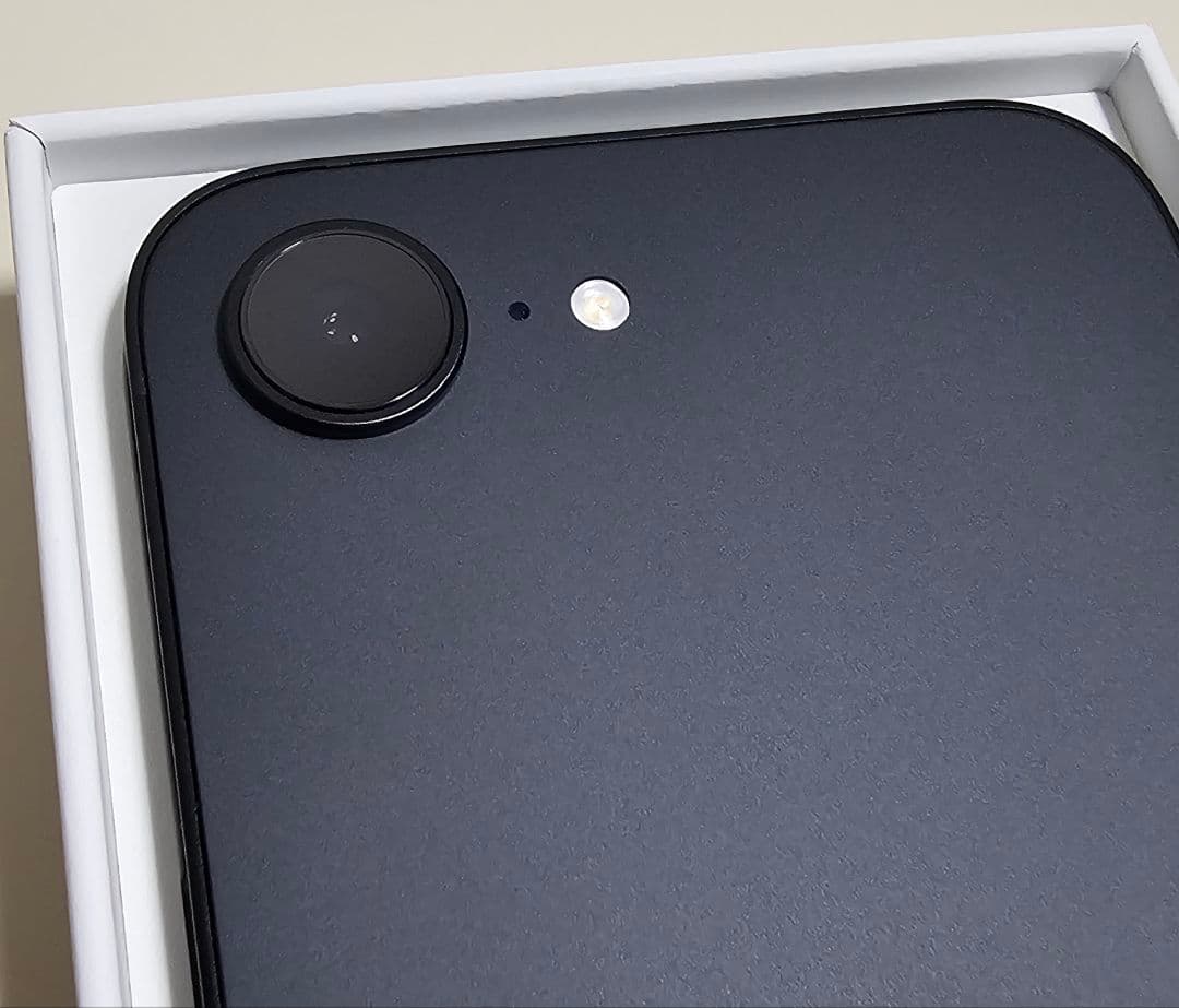 Apple iPhone 16e 128GB SIMフリー 残債なし 国内版