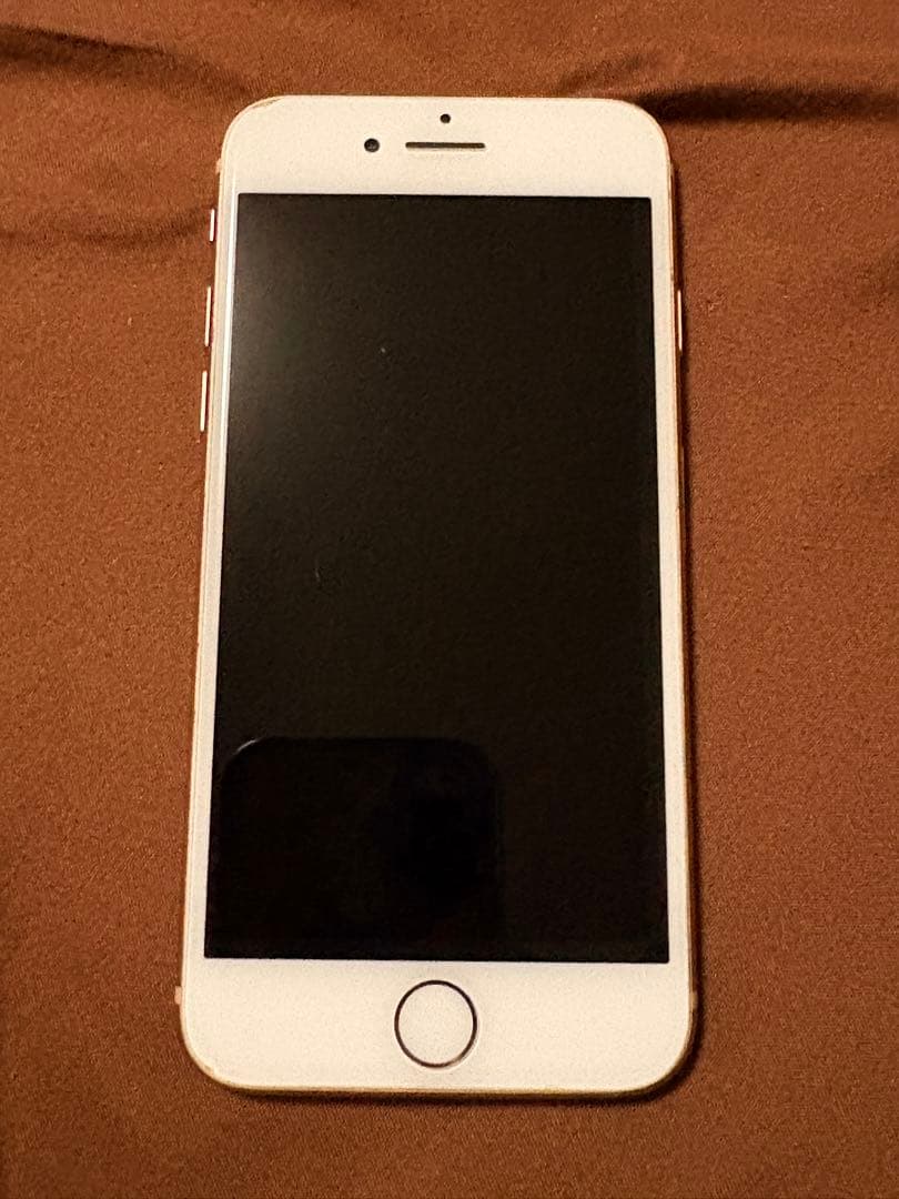 S*様 iPhone8 Gold 64GB SIMフリーバッテリー85% 純正ケ