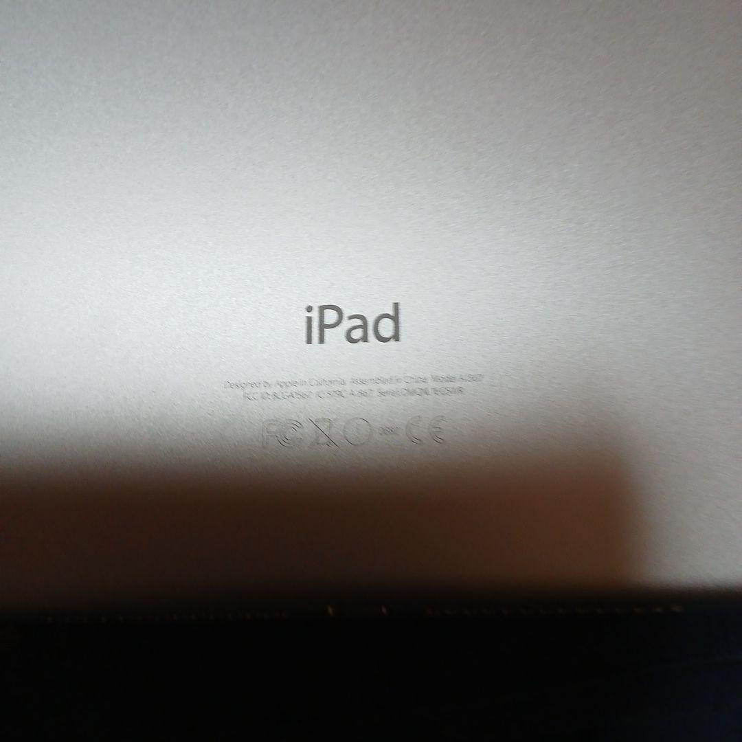 シルバー iPad 本体