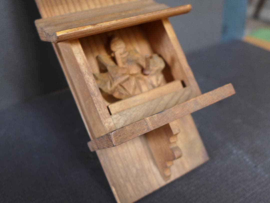 時代物　古い一刀彫り木彫　菅原道實　学問の神様　神棚風壁掛け　アンティーク　骨董
