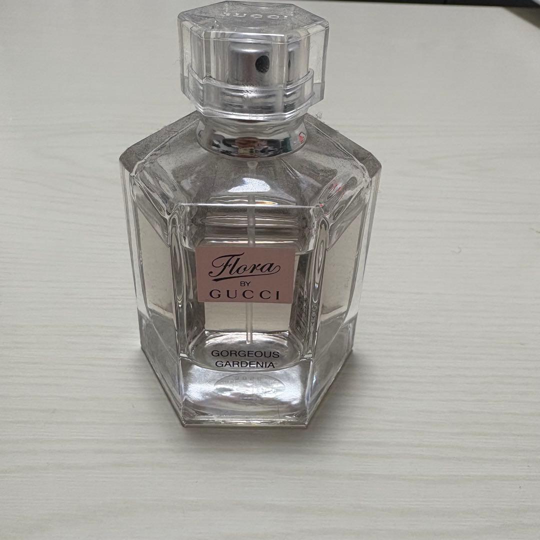 GUCCI香水　箱付き　9割残っています